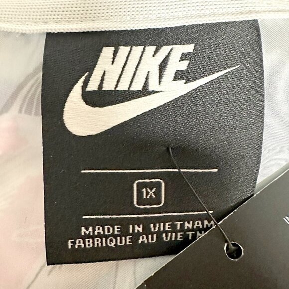 NEW Nike Hyper Windrunner Jacket - Picture 11 of 15